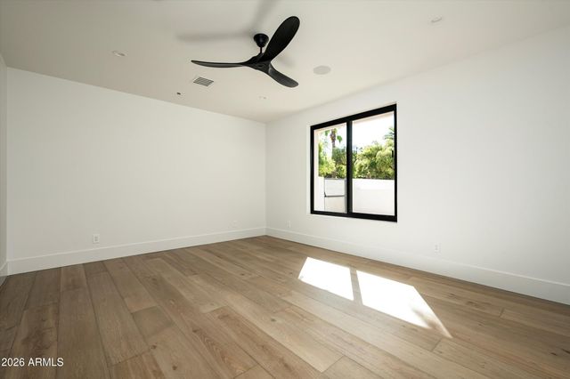 6748 E BERNEIL Lane, Paradise Valley, AZ 85253