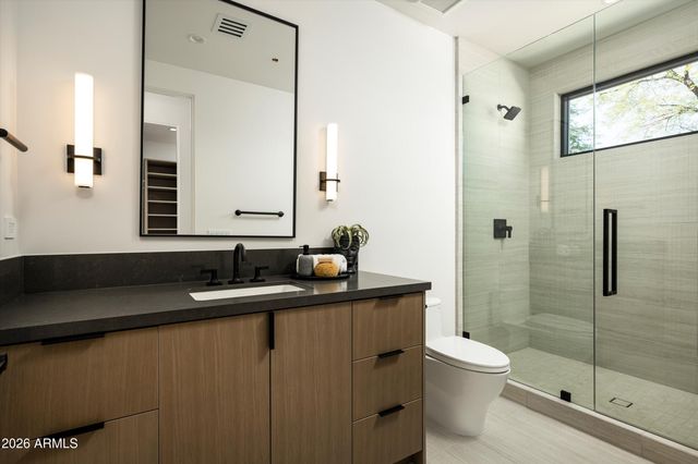 6748 E BERNEIL Lane, Paradise Valley, AZ 85253