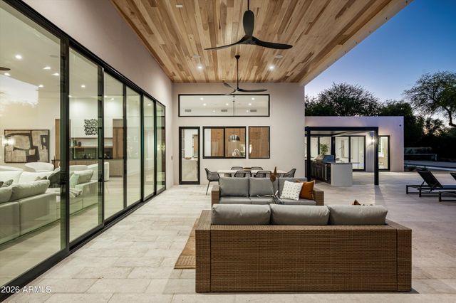 6748 E BERNEIL Lane, Paradise Valley, AZ 85253