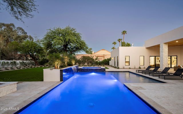6748 E BERNEIL Lane, Paradise Valley, AZ 85253