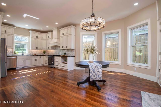 115 Roane St, Oliver Springs, TN 37840