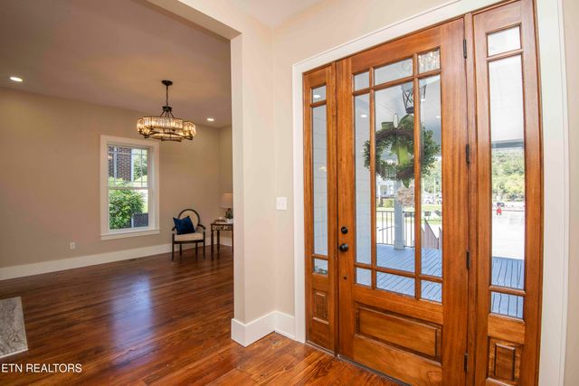 115 Roane St, Oliver Springs, TN 37840