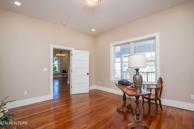 115 Roane St, Oliver Springs, TN 37840