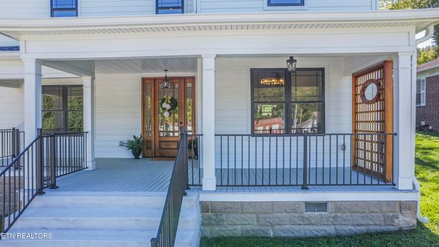 115 Roane St, Oliver Springs, TN 37840