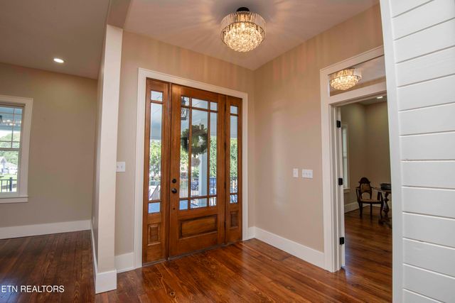 115 Roane St, Oliver Springs, TN 37840