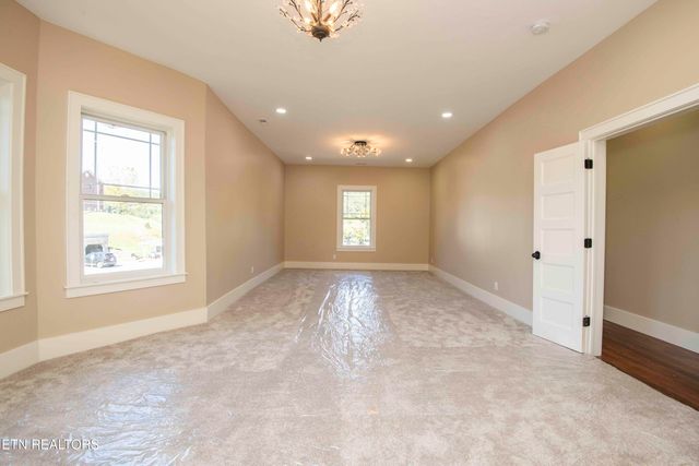 115 Roane St, Oliver Springs, TN 37840