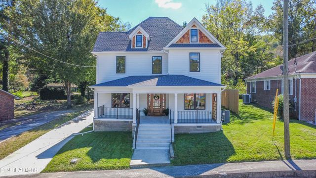 115 Roane St, Oliver Springs, TN 37840