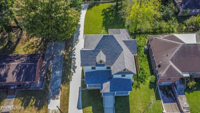 115 Roane St, Oliver Springs, TN 37840