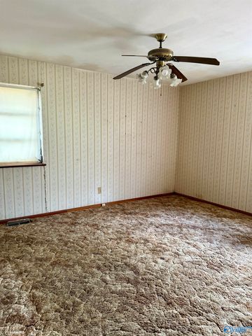 208 Riverside Drive, Gadsden, AL 35903