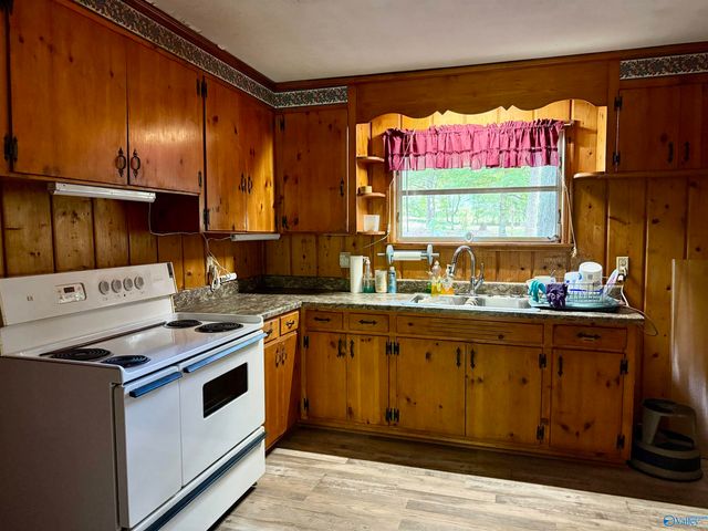 208 Riverside Drive, Gadsden, AL 35903