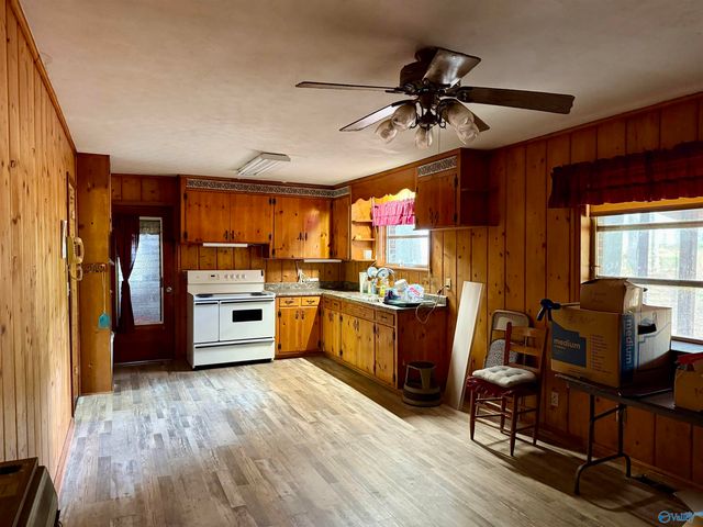 208 Riverside Drive, Gadsden, AL 35903