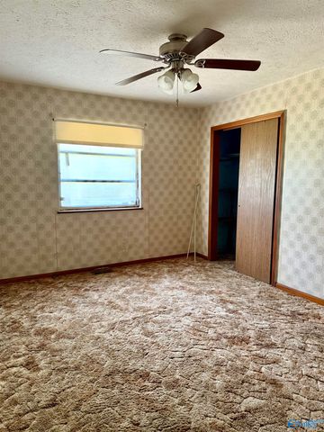 208 Riverside Drive, Gadsden, AL 35903