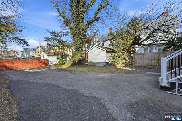 33 Midland Avenue, East Orange, NJ 07017