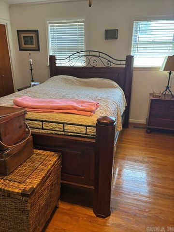 7 Chicago, Little Rock, AR 72206