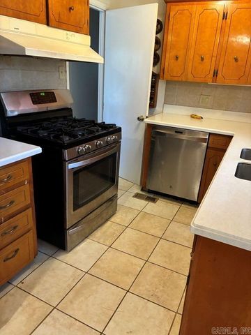 7 Chicago, Little Rock, AR 72206