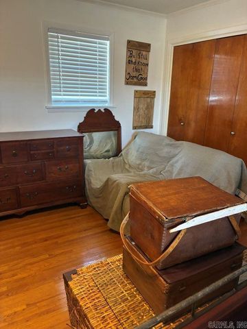 7 Chicago, Little Rock, AR 72206