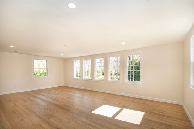 1066 Millstone Rd, Brewster, MA 02631