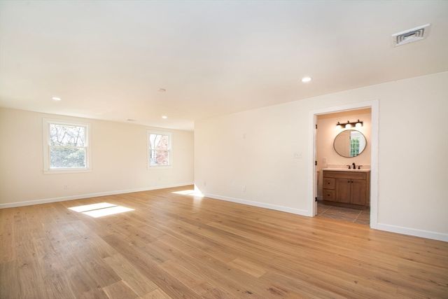 1066 Millstone Rd, Brewster, MA 02631