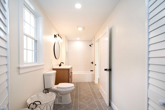 1066 Millstone Rd, Brewster, MA 02631