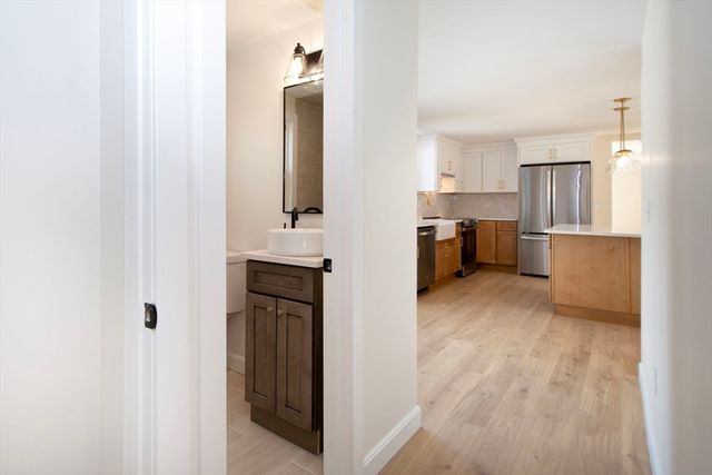 1066 Millstone Rd, Brewster, MA 02631