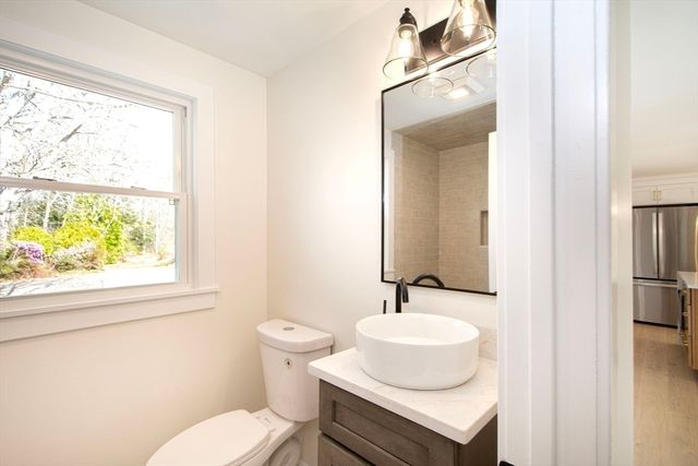 1066 Millstone Rd, Brewster, MA 02631