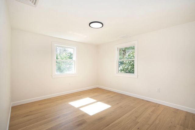 1066 Millstone Rd, Brewster, MA 02631