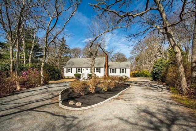 1066 Millstone Rd, Brewster, MA 02631