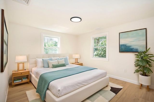 1066 Millstone Rd, Brewster, MA 02631