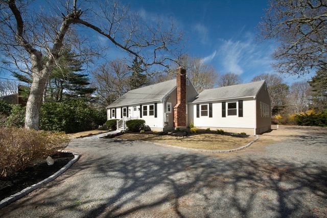 1066 Millstone Rd, Brewster, MA 02631