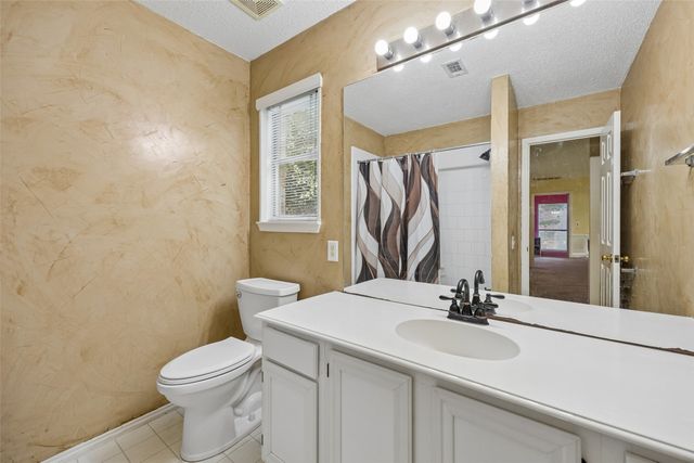 2401 Pinehurst Court, Highland Village, TX 75077