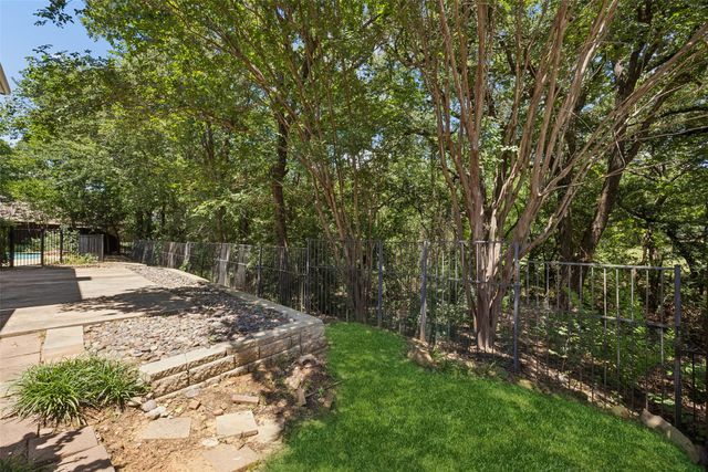 2401 Pinehurst Court, Highland Village, TX 75077