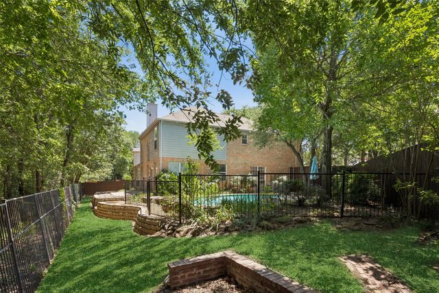 2401 Pinehurst Court, Highland Village, TX 75077
