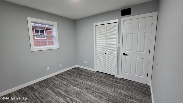 3708 Tuesday Way, Louisville, KY 40219