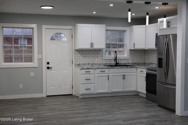 3708 Tuesday Way, Louisville, KY 40219