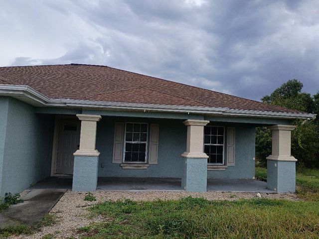 6012 ELAINE Avenue N, Lehigh Acres, FL 33971
