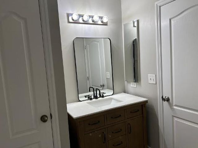 6012 ELAINE Avenue N, Lehigh Acres, FL 33971