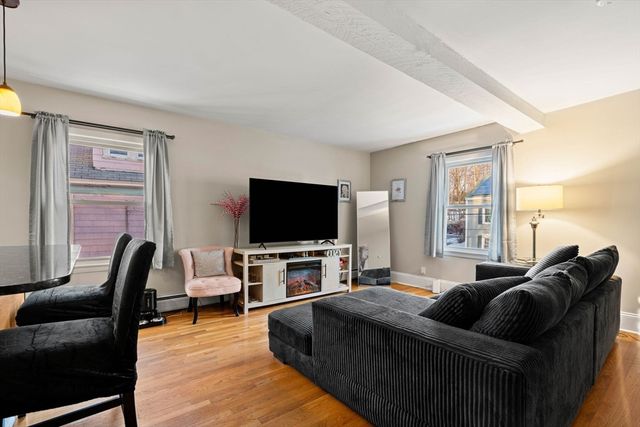 96 N Main St 3, Andover, MA 01810