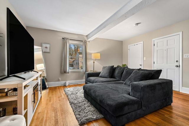 96 N Main St 3, Andover, MA 01810