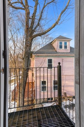 96 N Main St 3, Andover, MA 01810