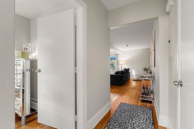 96 N Main St 3, Andover, MA 01810