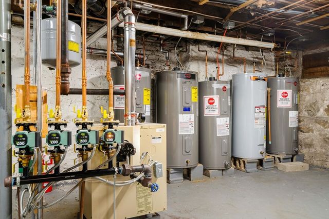 96 N Main St 3, Andover, MA 01810