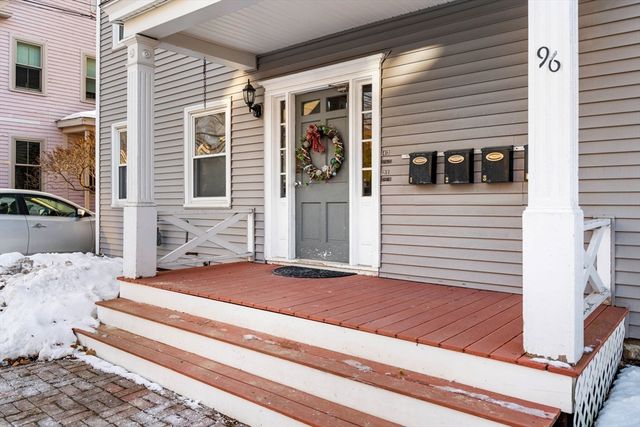 96 N Main St 3, Andover, MA 01810