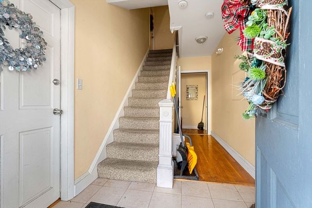 96 N Main St 3, Andover, MA 01810