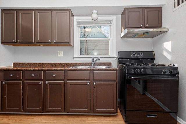 5353 N 56th STREET, Milwaukee, WI 53218