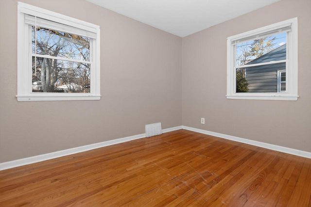 5353 N 56th STREET, Milwaukee, WI 53218