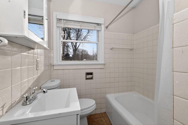 5353 N 56th STREET, Milwaukee, WI 53218