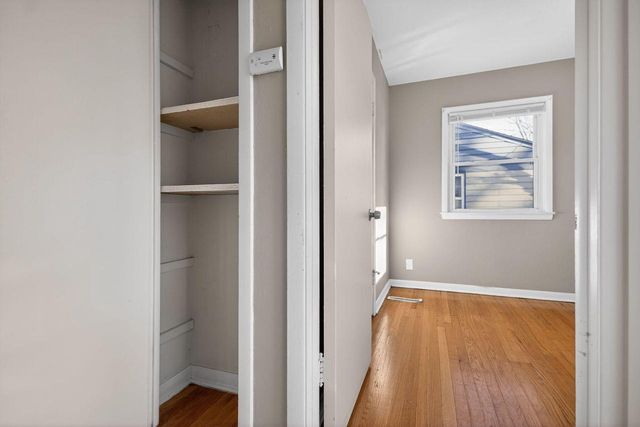 5353 N 56th STREET, Milwaukee, WI 53218