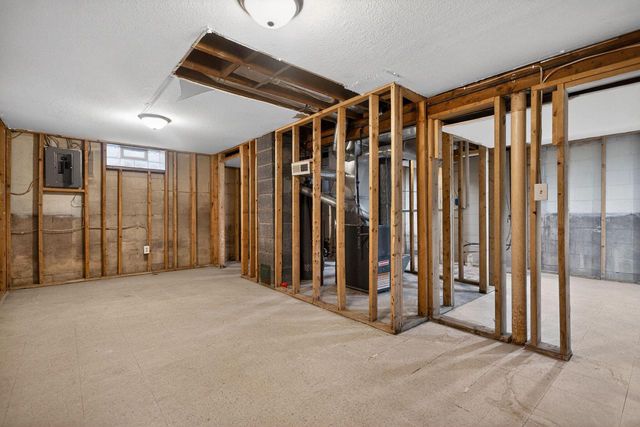 5353 N 56th STREET, Milwaukee, WI 53218