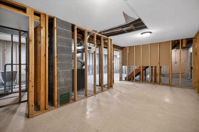 5353 N 56th STREET, Milwaukee, WI 53218