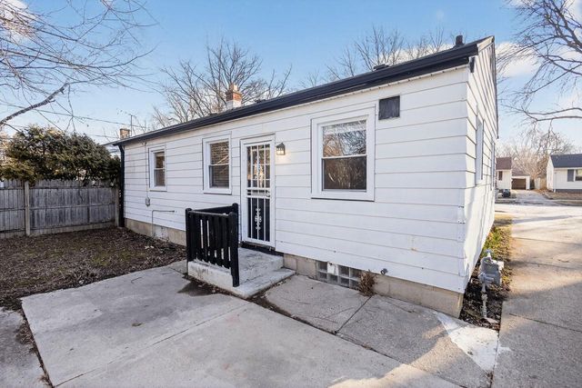 5353 N 56th STREET, Milwaukee, WI 53218